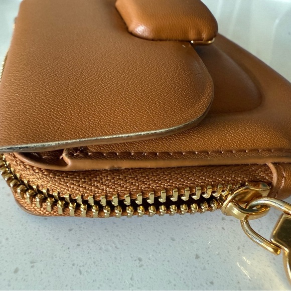 ✨Host pick✨Charles & Keith Caramel Wristlet Clutch - Picture 5 of 9